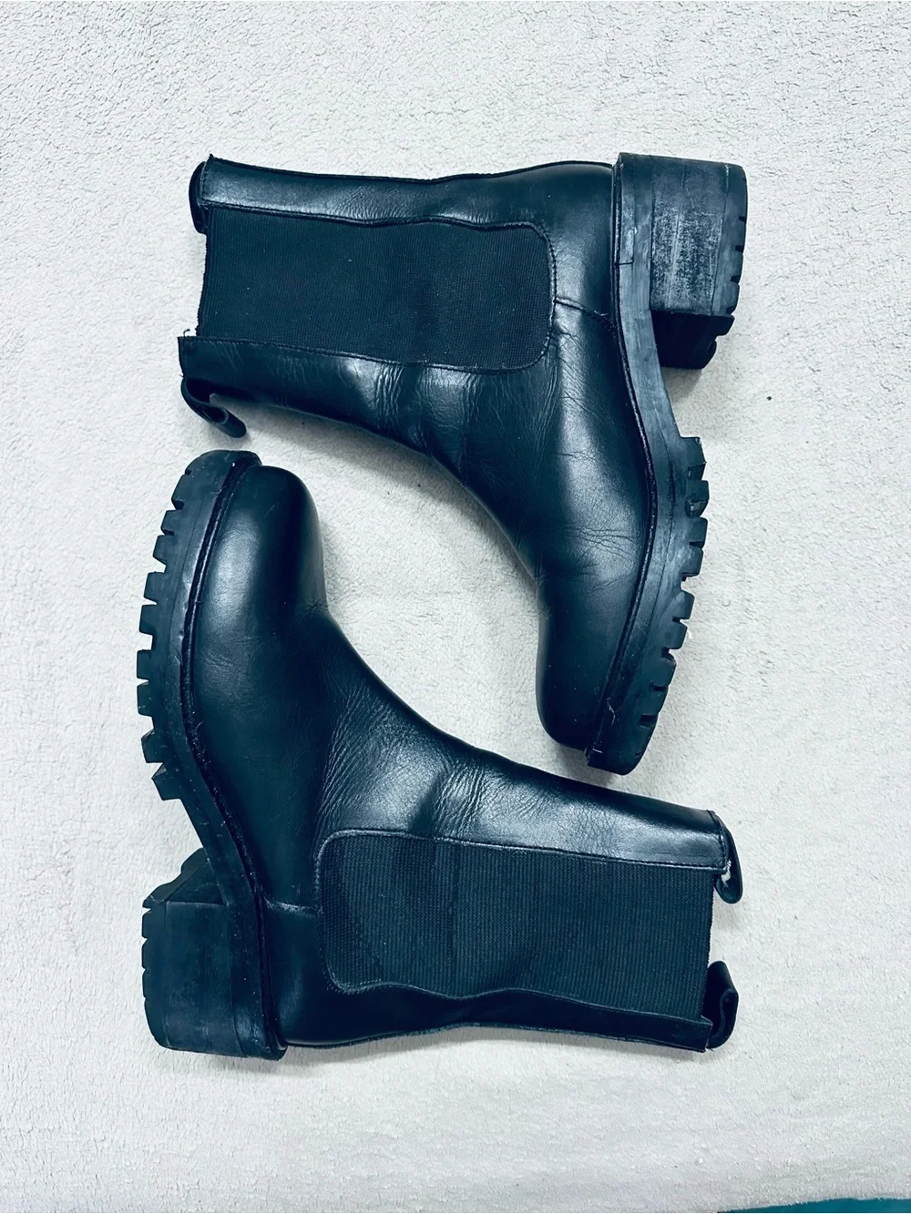 Women’s Boots Size 6 Black - Very Comfortable